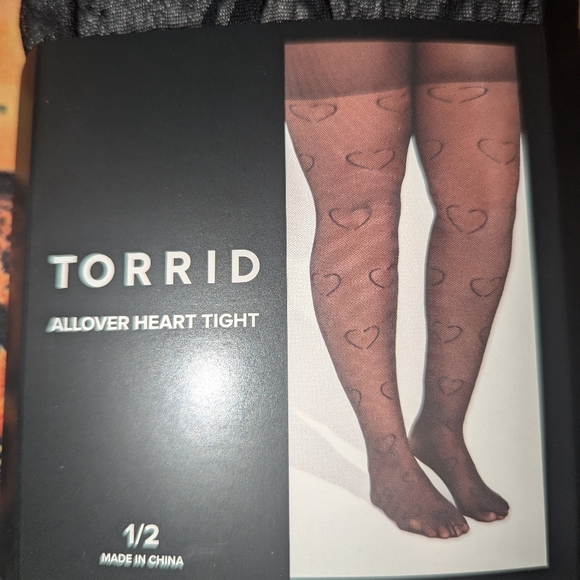 Torrid Allover Heart Tights Size: 1/2 = 14-20 - Picture 3 of 8